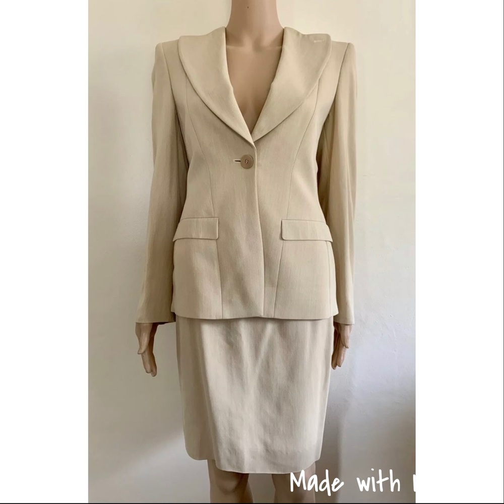 NWT GIORGIO ARMANI Beige Button Blazer Suit 38 2